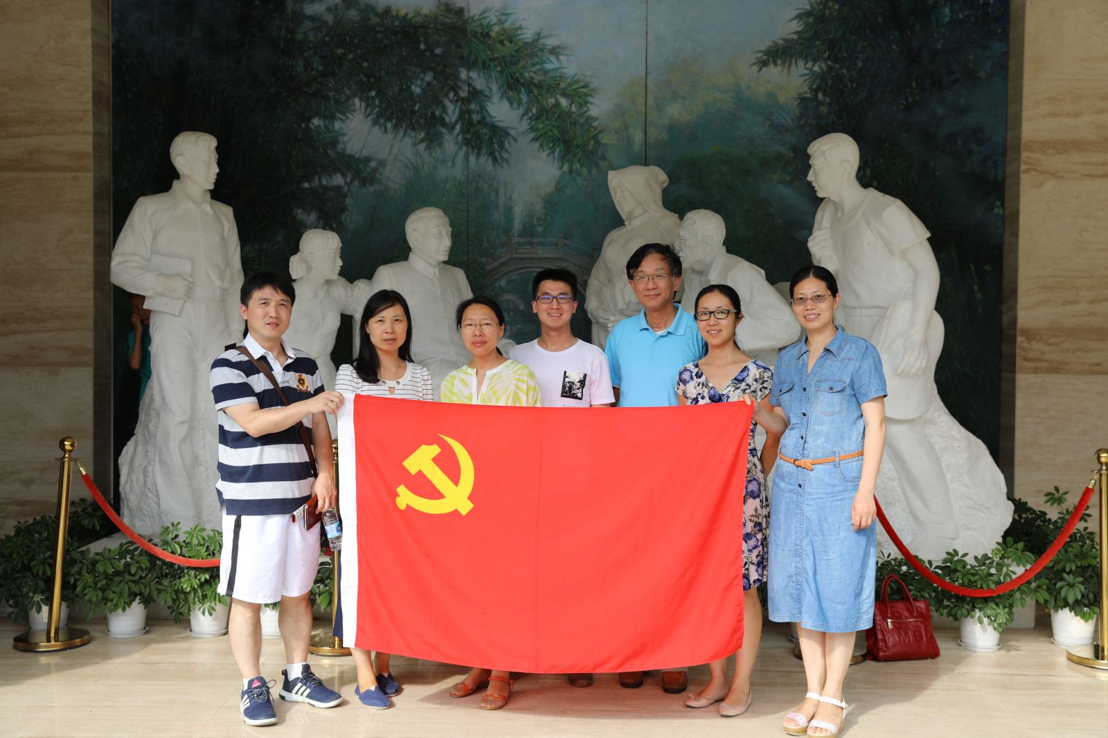 学习陈云五种精神，争做“两学一做”先锋 ——计算机科学与太阳成集团tyc7111cc师生党员赴陈云纪念馆参观学习