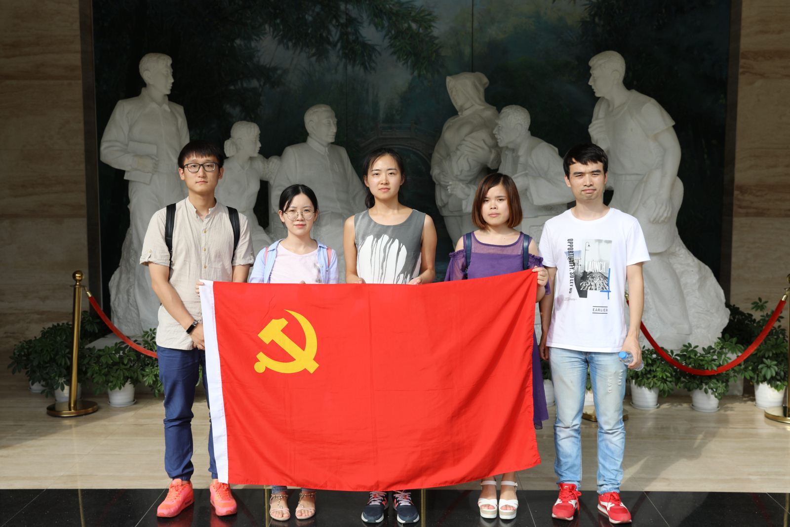 学习陈云五种精神，争做“两学一做”先锋 ——计算机科学与太阳成集团tyc7111cc师生党员赴陈云纪念馆参观学习
