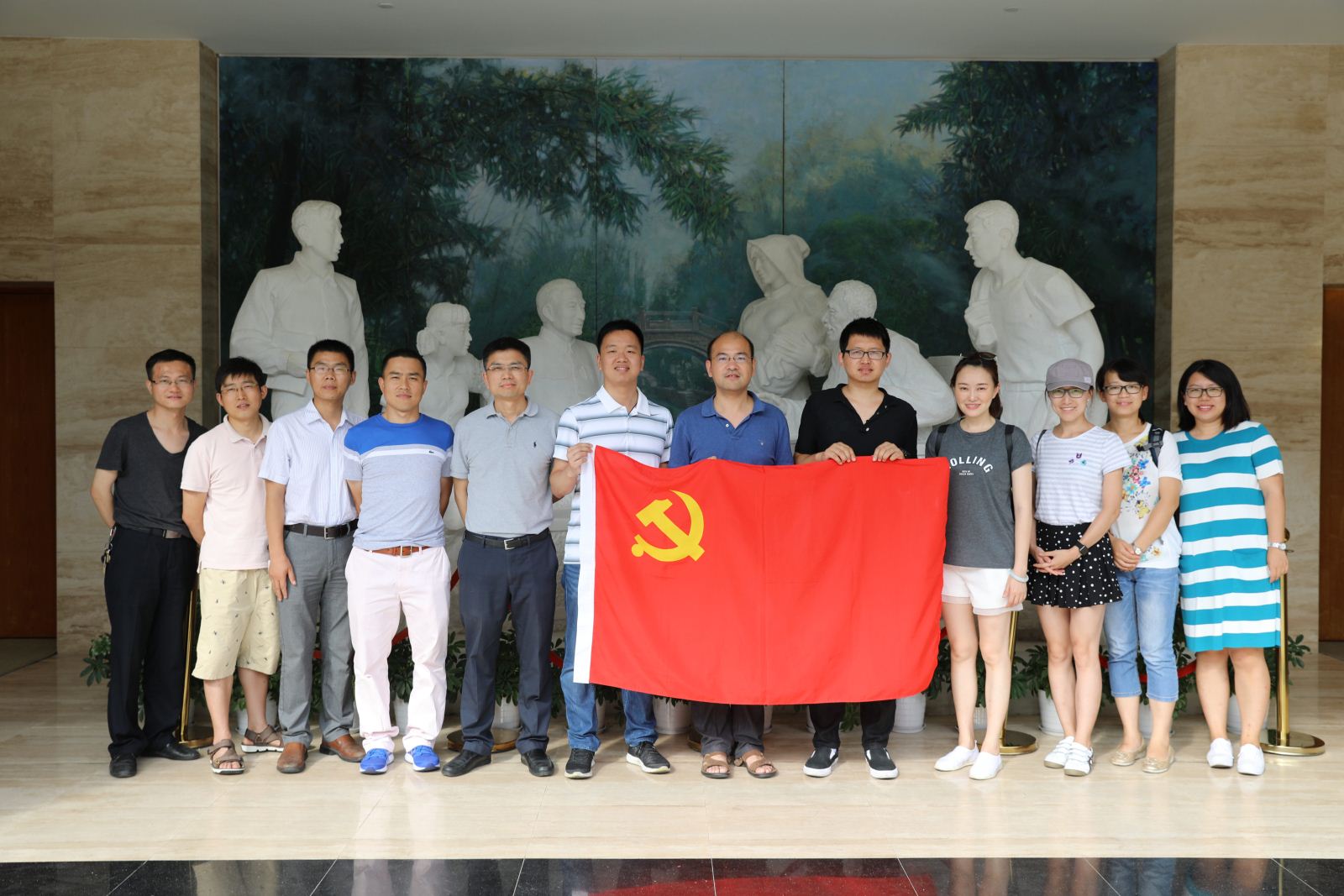学习陈云五种精神，争做“两学一做”先锋 ——计算机科学与太阳成集团tyc7111cc师生党员赴陈云纪念馆参观学习